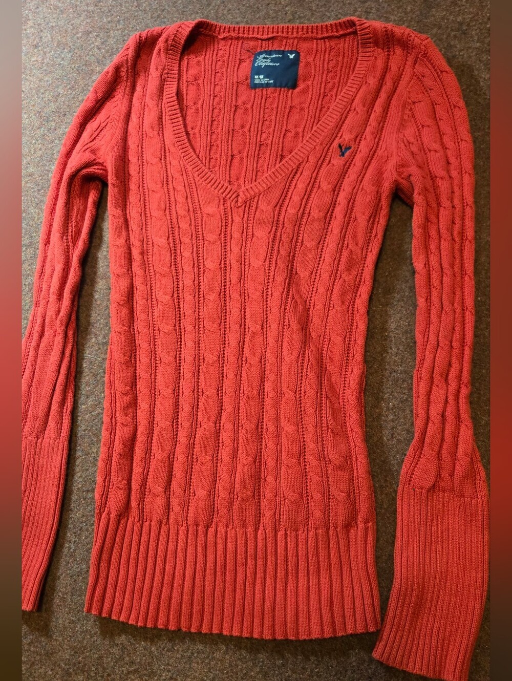 2009 American Eagle Outfitters V-neck Cable Knit Sweater Medium Red